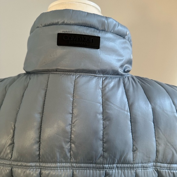 Calvin Klein Winter / Fall Vest. Sleeveless Expandale Sides, Pockets - Picture 2 of 8